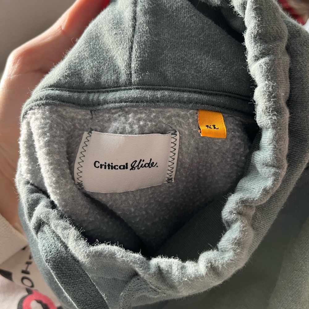 Critical slide men’s turtleneck